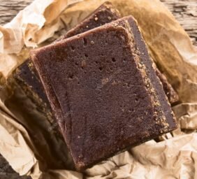 depositphotos_277732762-stock-photo-blocks-chancaca-panela-raw-unrefined
